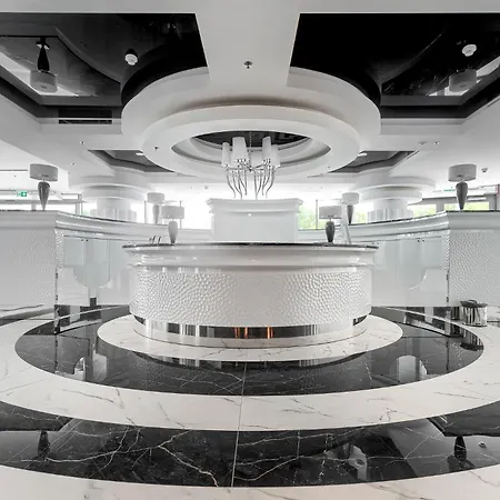 Margi Flair Pool Sauna Jacuzzi Апартаменти *